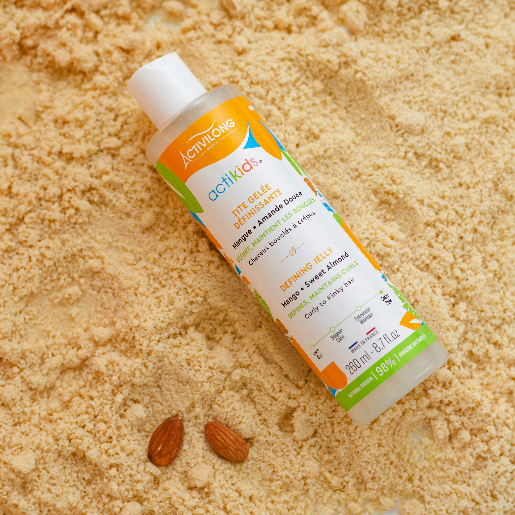 ACTIVILONG ACTIKIDS Tite Gelée Définissante 260ml bottle on a sandy background