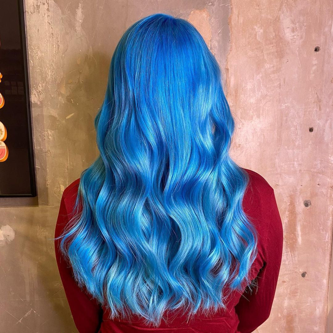 Crazy Color's person with Blue hair by ABS France Wholesale