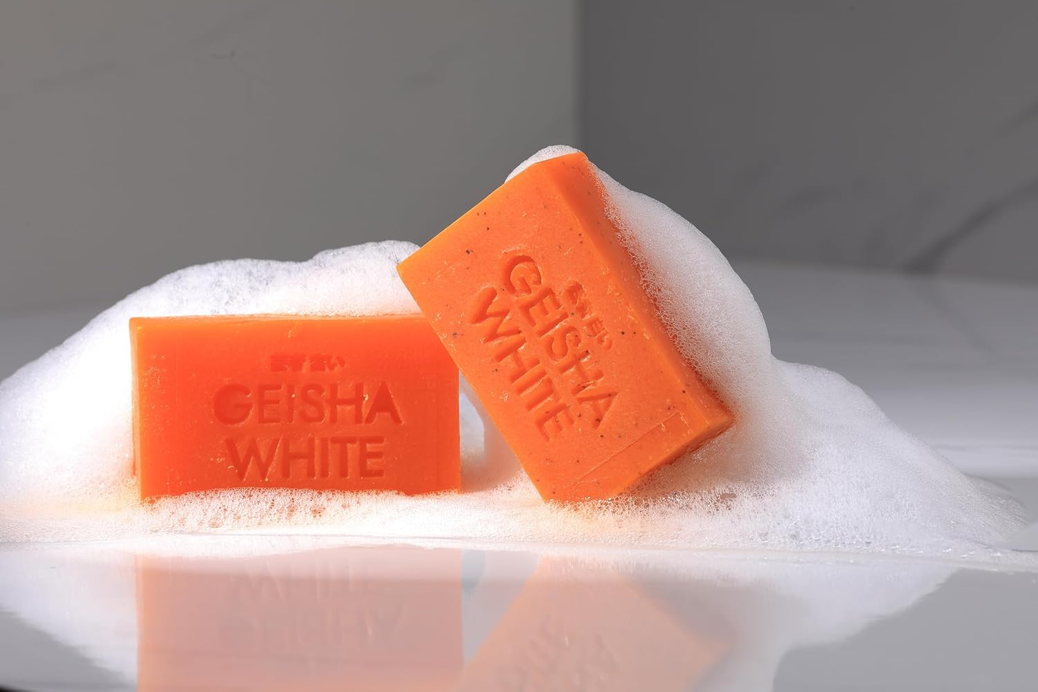 Savon blanc GEISHA, lot de 3 x 65 g